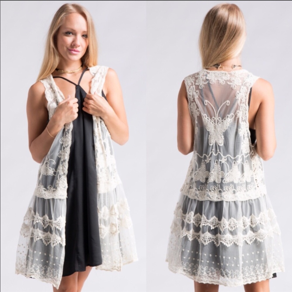 •Sold Out•✨Host Pick✨Lace Vest•